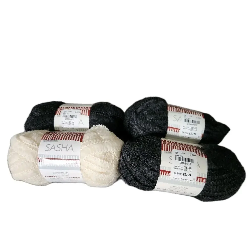 Lion Brand Sasha Yarn Lot 4 Super Bulky Wool Blend Onyx Black Cream Made Italy